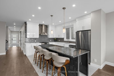 6933 Notre Dame Street • Ottawa, ON photo 9