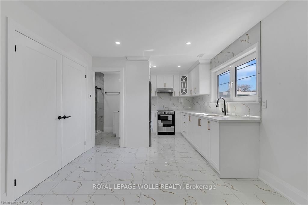 2 - 581 Lancaster Street W, Kitchener 4