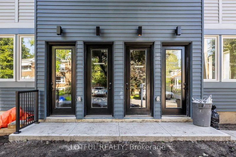 B - 516 Tweedsmuir Avenue
