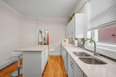 120 Strathcona Avenue • Ottawa, ON photo 4