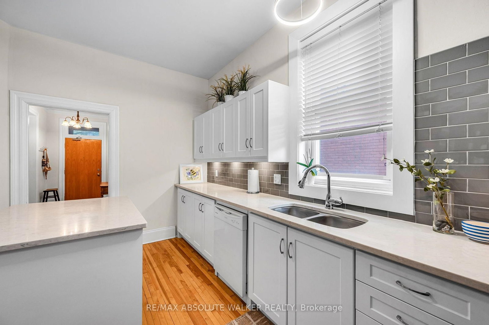 120 Strathcona Avenue • Ottawa, ON photo 41