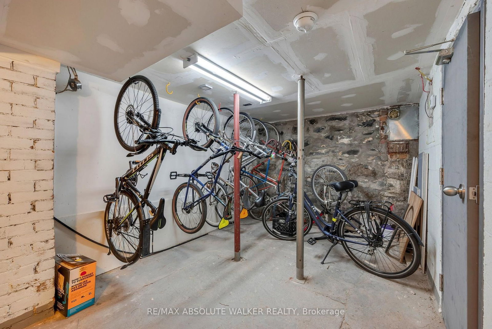 120 Strathcona Avenue • Ottawa, ON photo 44