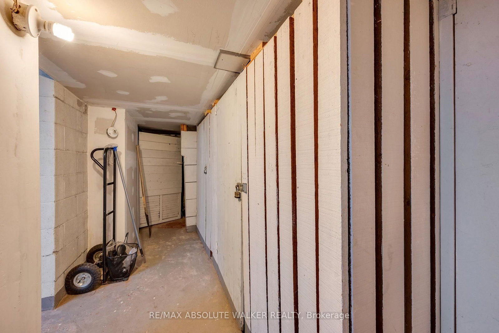 120 Strathcona Avenue • Ottawa, ON photo 45
