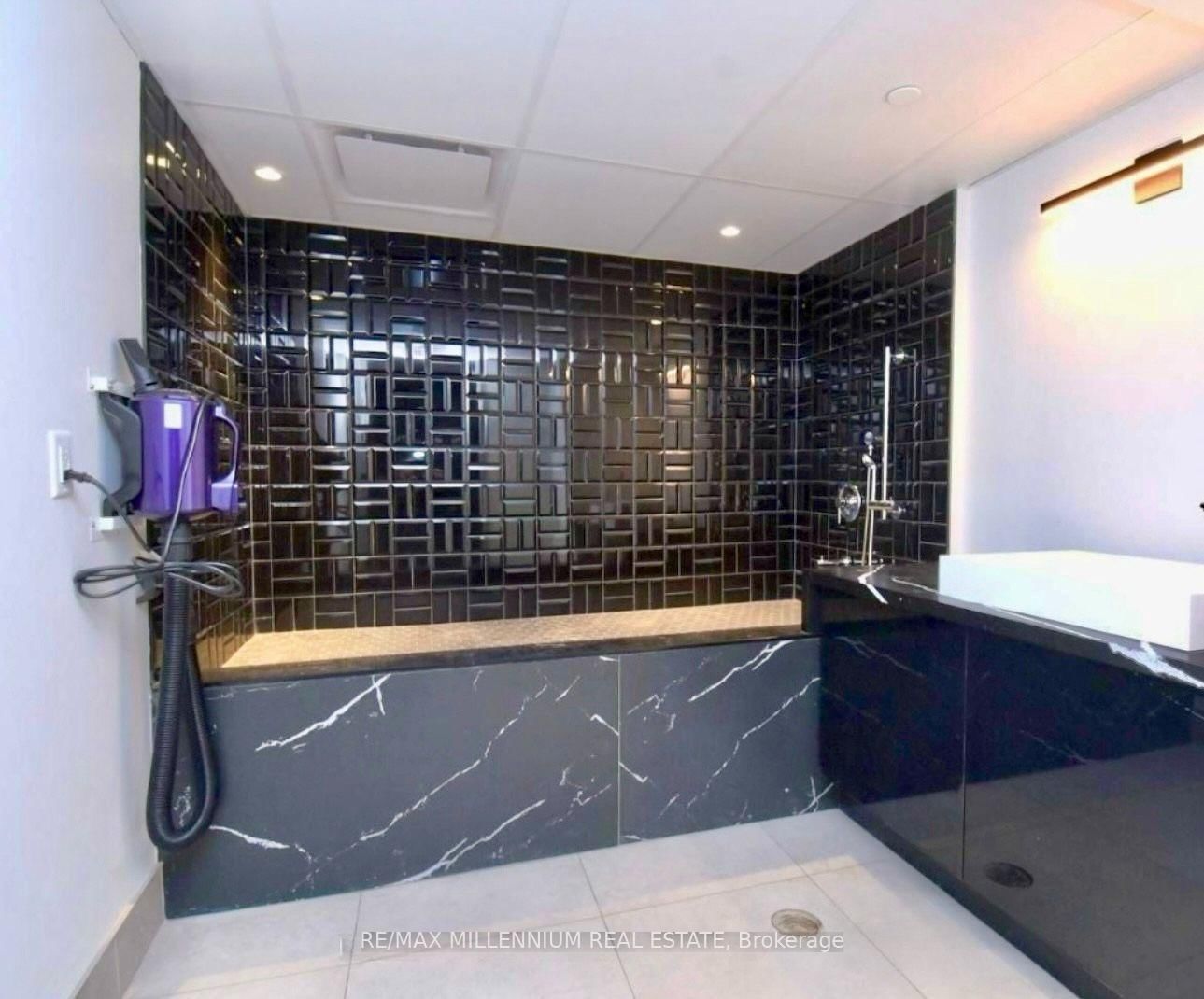 600 North Service Road • #403 • Hamilton, ON photo 22