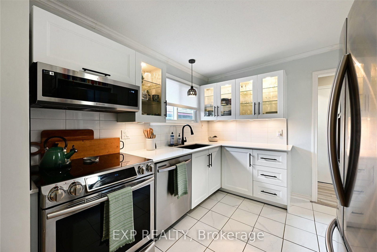 2385 Walkley Road • Ottawa, ON photo 12