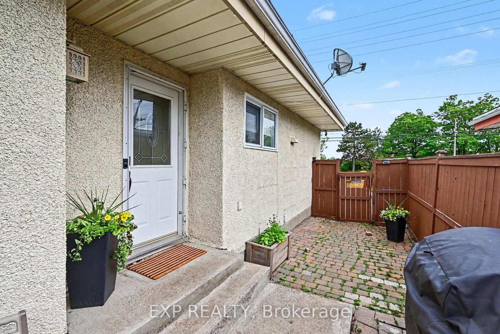 2385 Walkley Road • Ottawa, ON photo 3