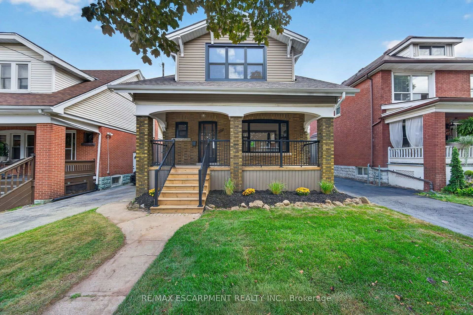 229 Park Row S • Hamilton, ON photo 1