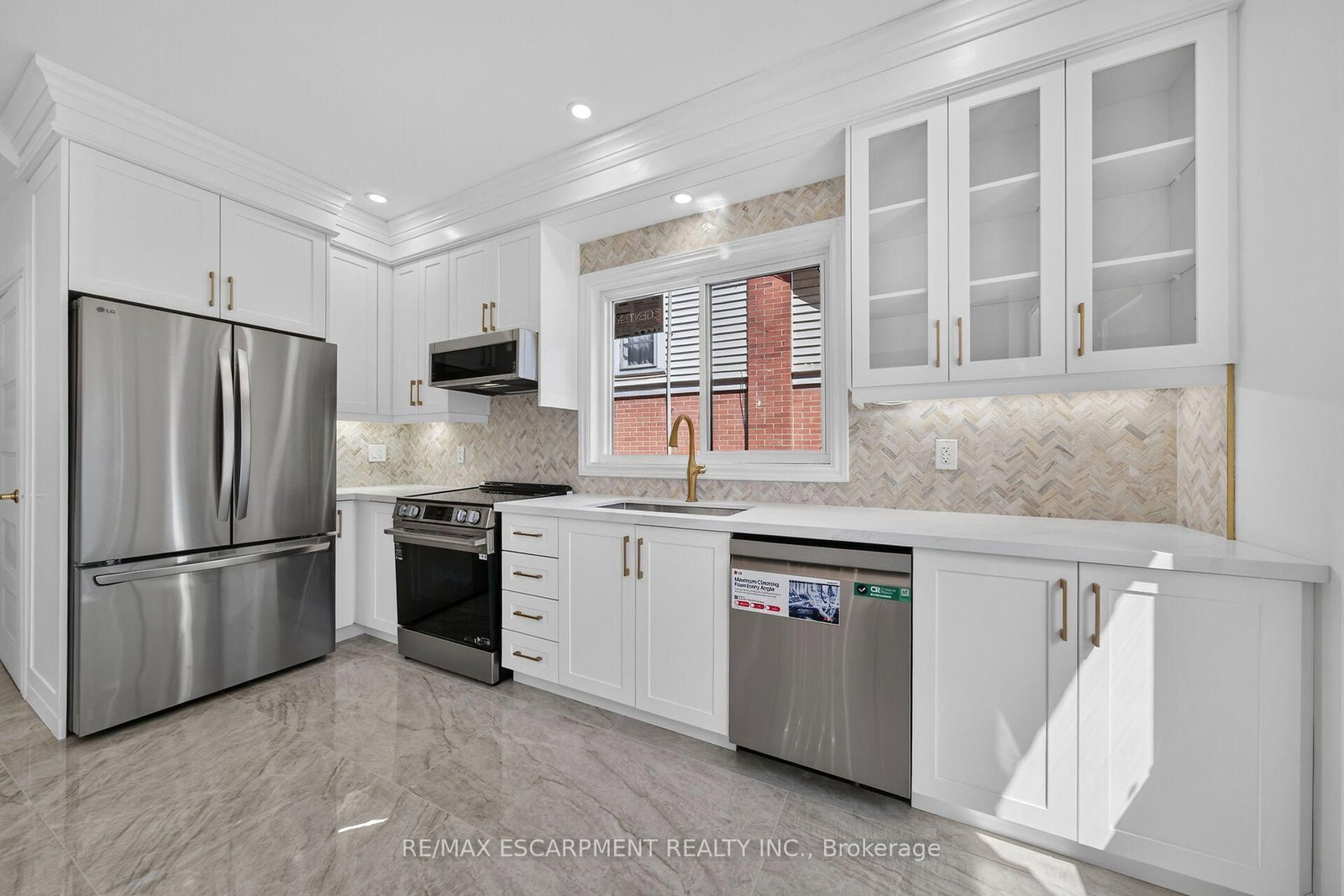 229 Park Row S • Hamilton, ON photo 16