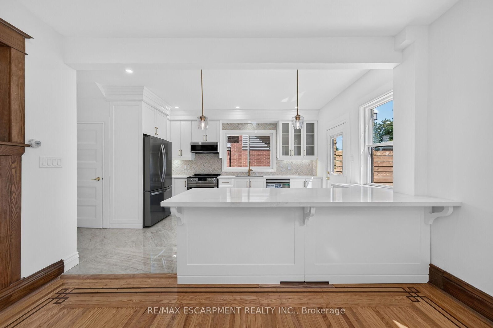229 Park Row S • Hamilton, ON photo 18