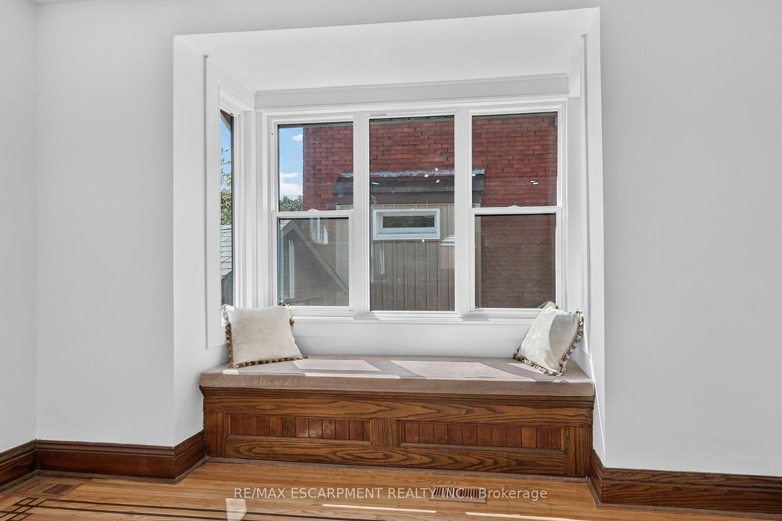 229 Park Row S • Hamilton, ON photo 22
