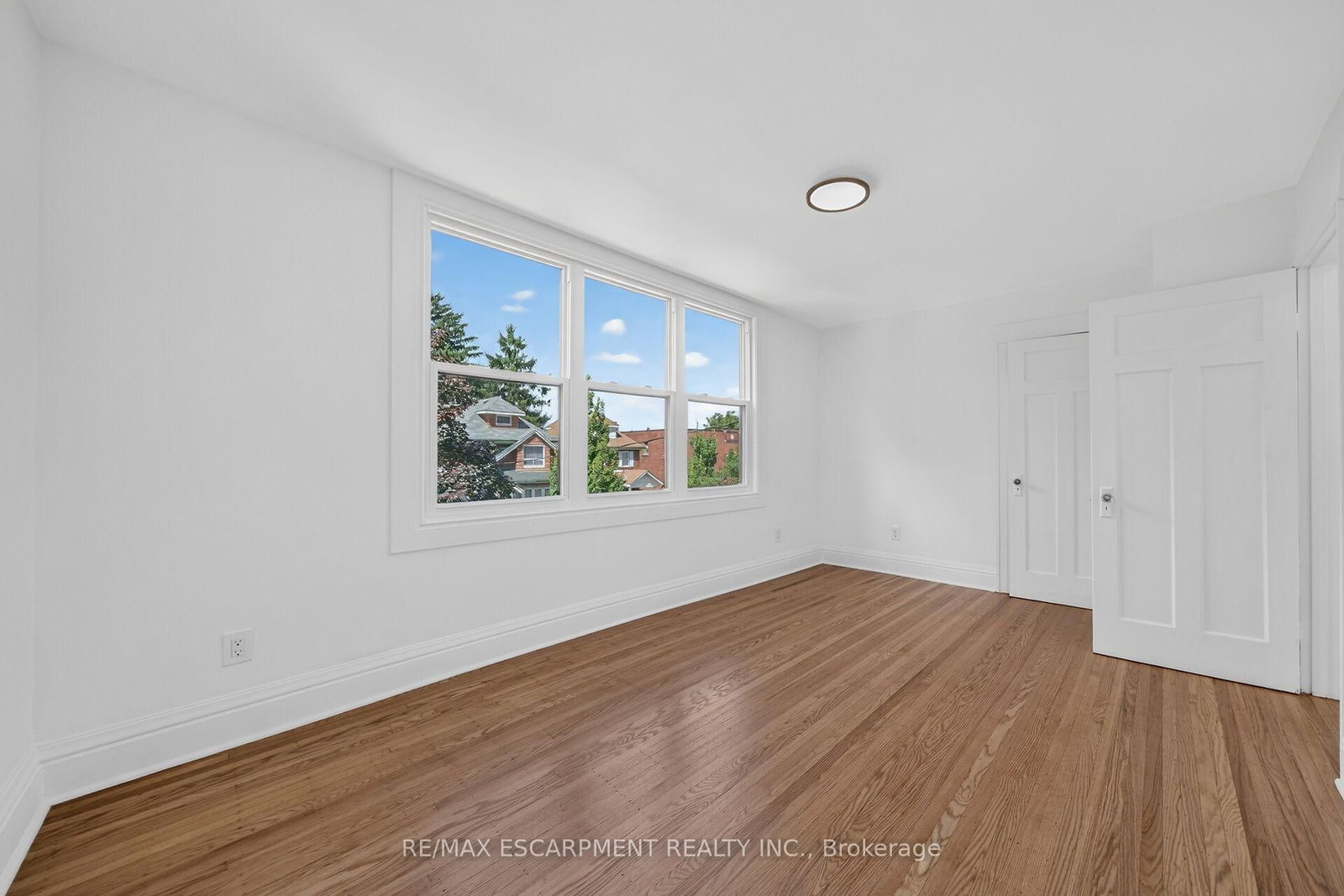 229 Park Row S • Hamilton, ON photo 30
