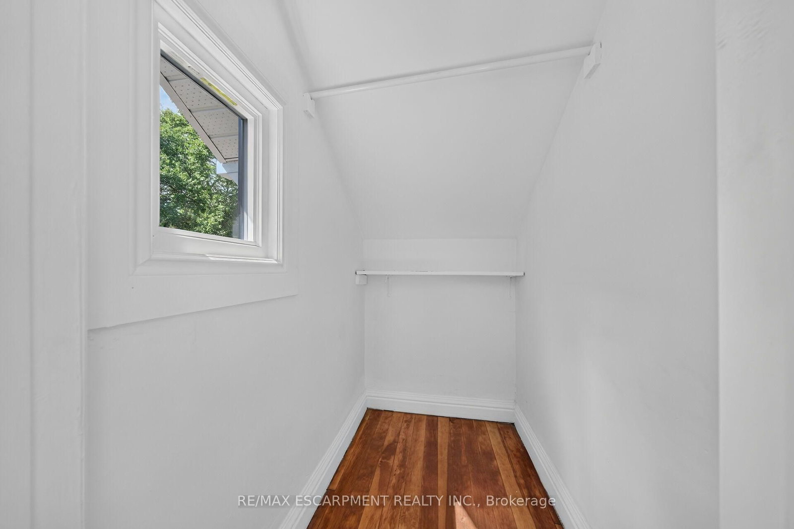 229 Park Row S • Hamilton, ON photo 32