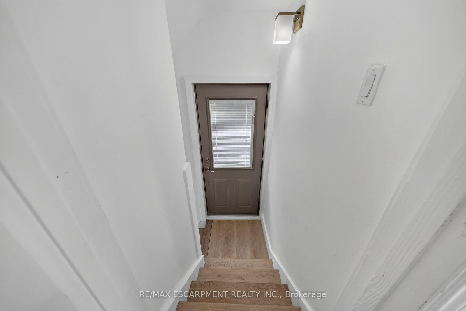 229 Park Row S • Hamilton, ON photo 33