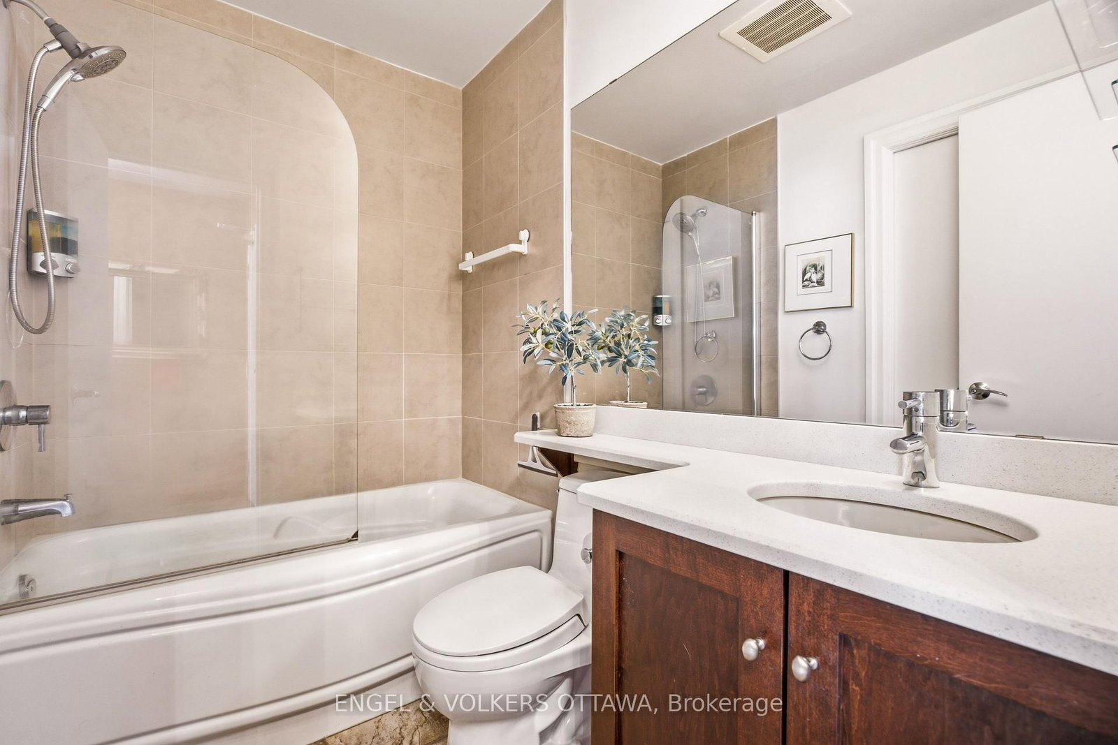245 Kent Street • #1009 • Ottawa, ON photo 21
