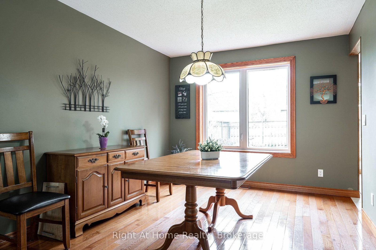 27 Kay Street • Stratford, ON photo 9