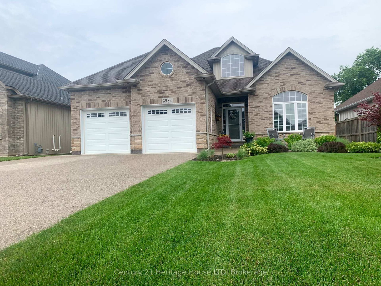 3984 VILLAGE CREEK Drive • Fort Erie, ON photo 2