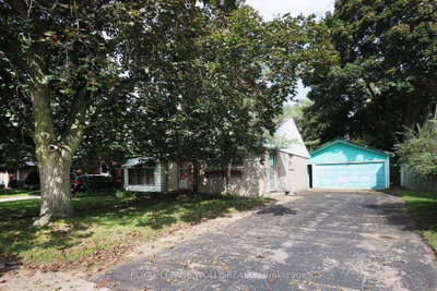 12 Oakwood Avenue • Kitchener, ON photo 2