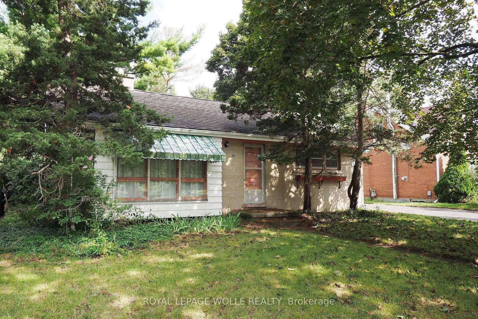 12 Oakwood Avenue • Kitchener, ON photo 3