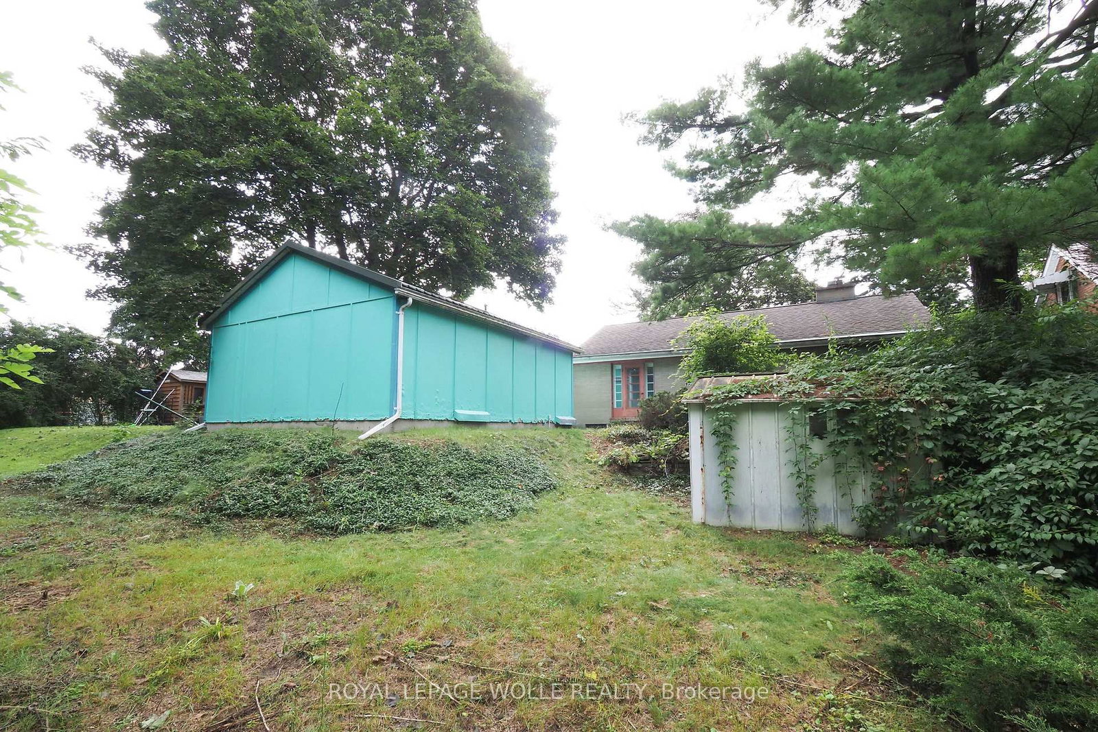 12 Oakwood Avenue • Kitchener, ON photo 33