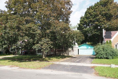 12 Oakwood Avenue • Kitchener, ON photo 4