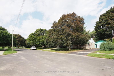 12 Oakwood Avenue • Kitchener, ON photo 5