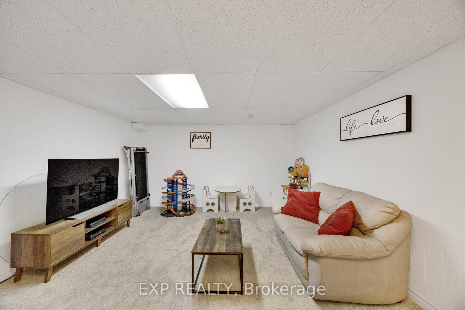 220 Scott Road • Cambridge, ON photo 18