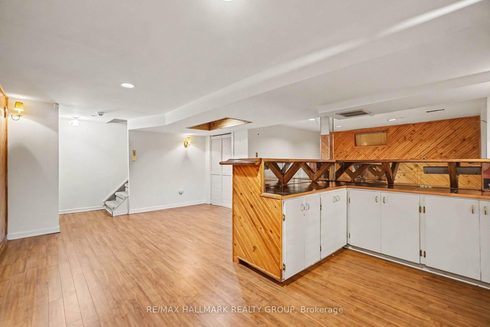 1236 Amesbrooke Drive • Ottawa, ON photo 28