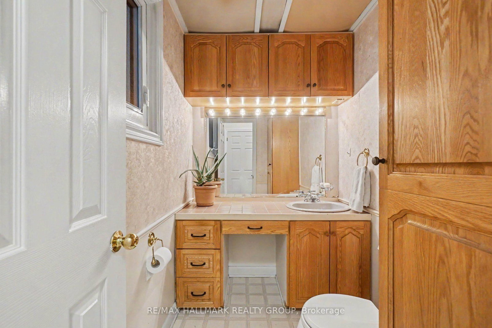 1236 Amesbrooke Drive • Ottawa, ON photo 30