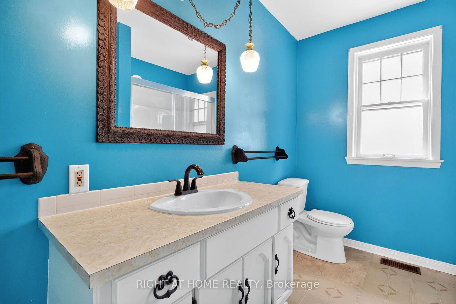 8 Amelia Street • Brant, ON photo 19