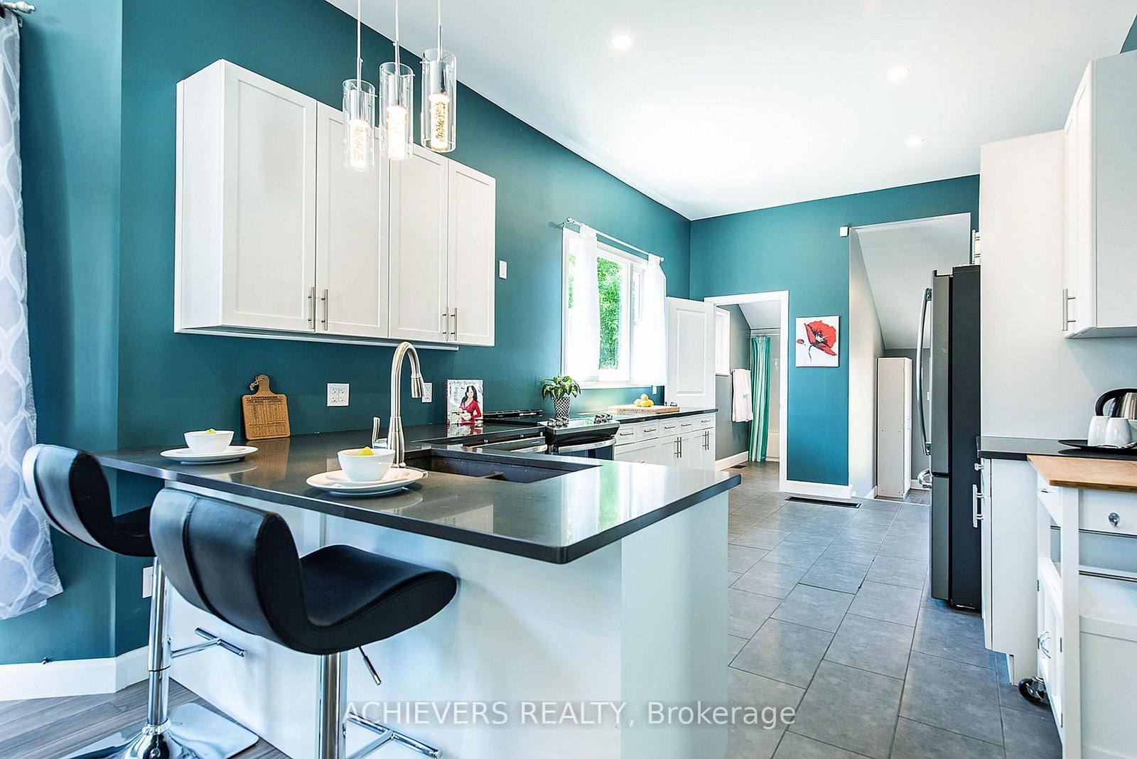 9 Pearl Street • London East, ON photo 10