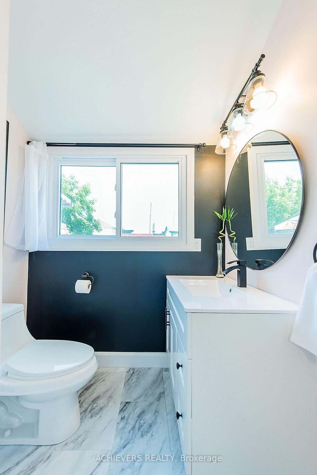 9 Pearl Street • London East, ON photo 16