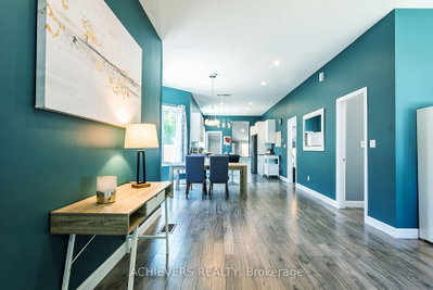 9 Pearl Street • London East, ON photo 3