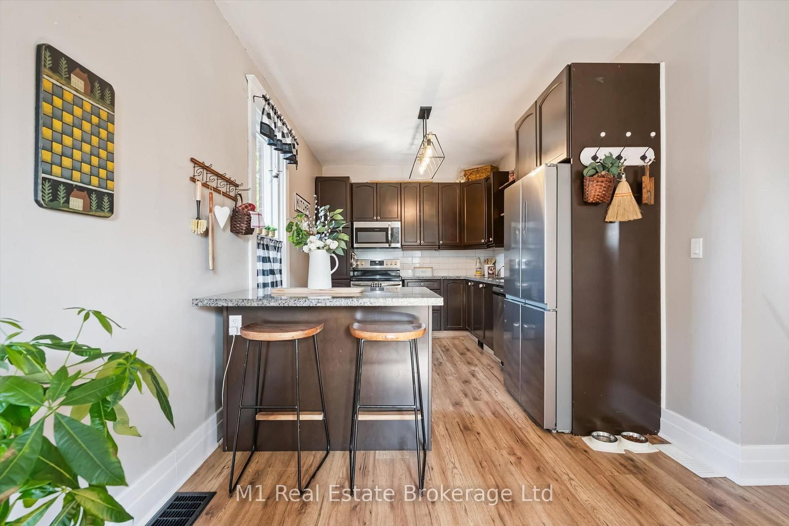 691 St Andrew Street W • Centre Wellington, ON photo 11