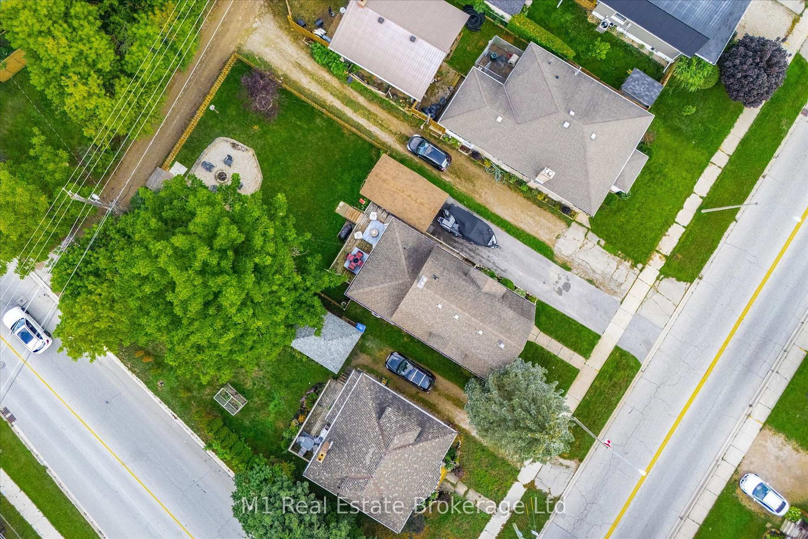 691 St Andrew Street W • Centre Wellington, ON photo 43