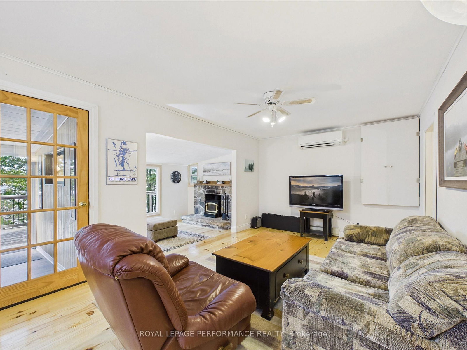 9596 Go Home Lake Shore • Georgian Bay, ON photo 6