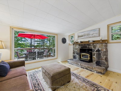 9596 Go Home Lake Shore • Georgian Bay, ON photo 8