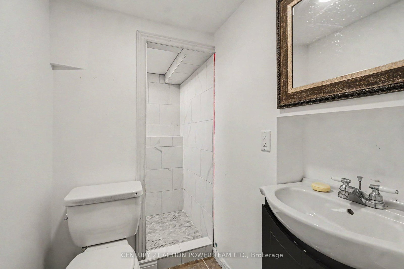 2147 Mer Bleue Road • Ottawa, ON photo 19