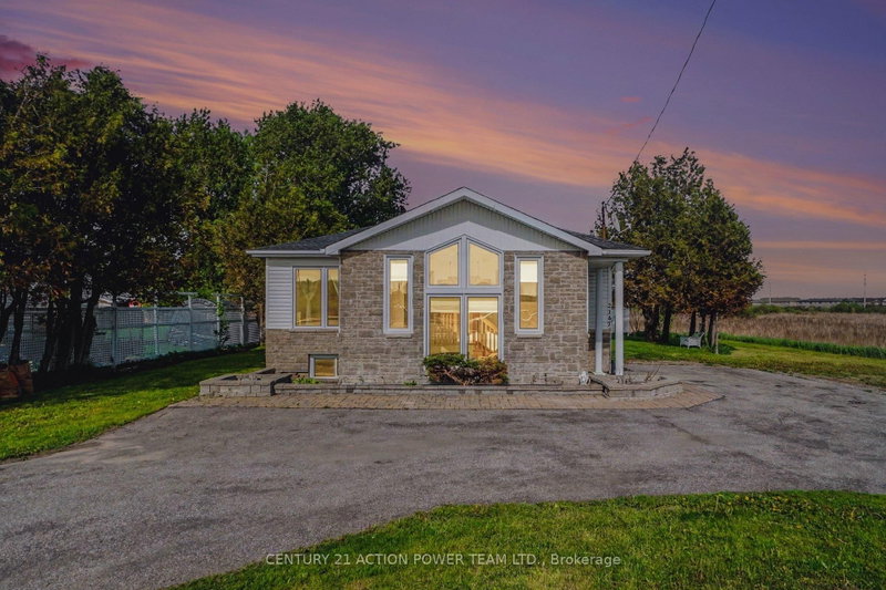 2147 Mer Bleue Road