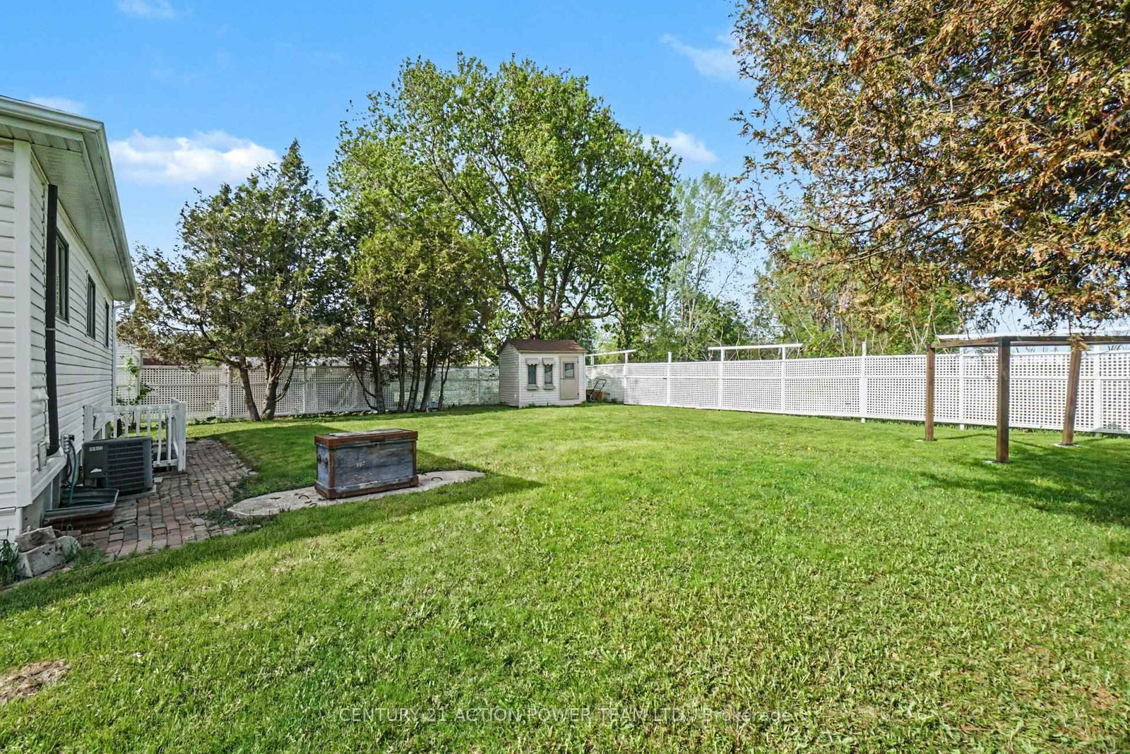 2147 Mer Bleue Road • Ottawa, ON photo 27
