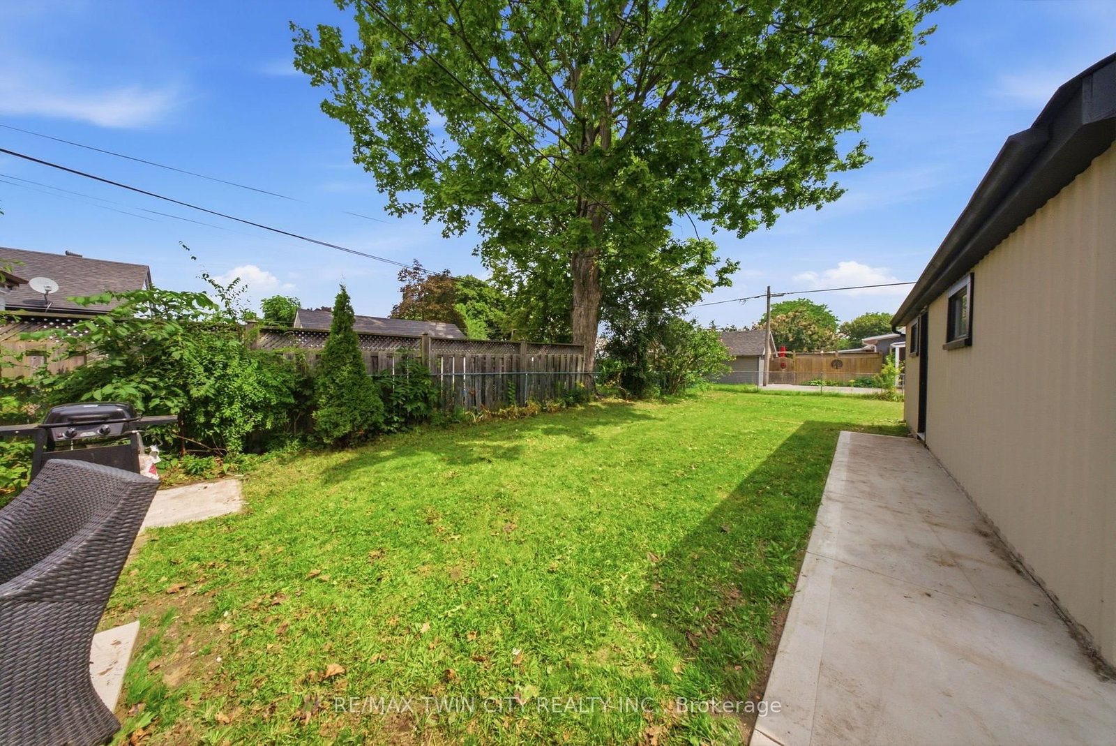 77 Abigail Avenue • Brantford, ON photo 24
