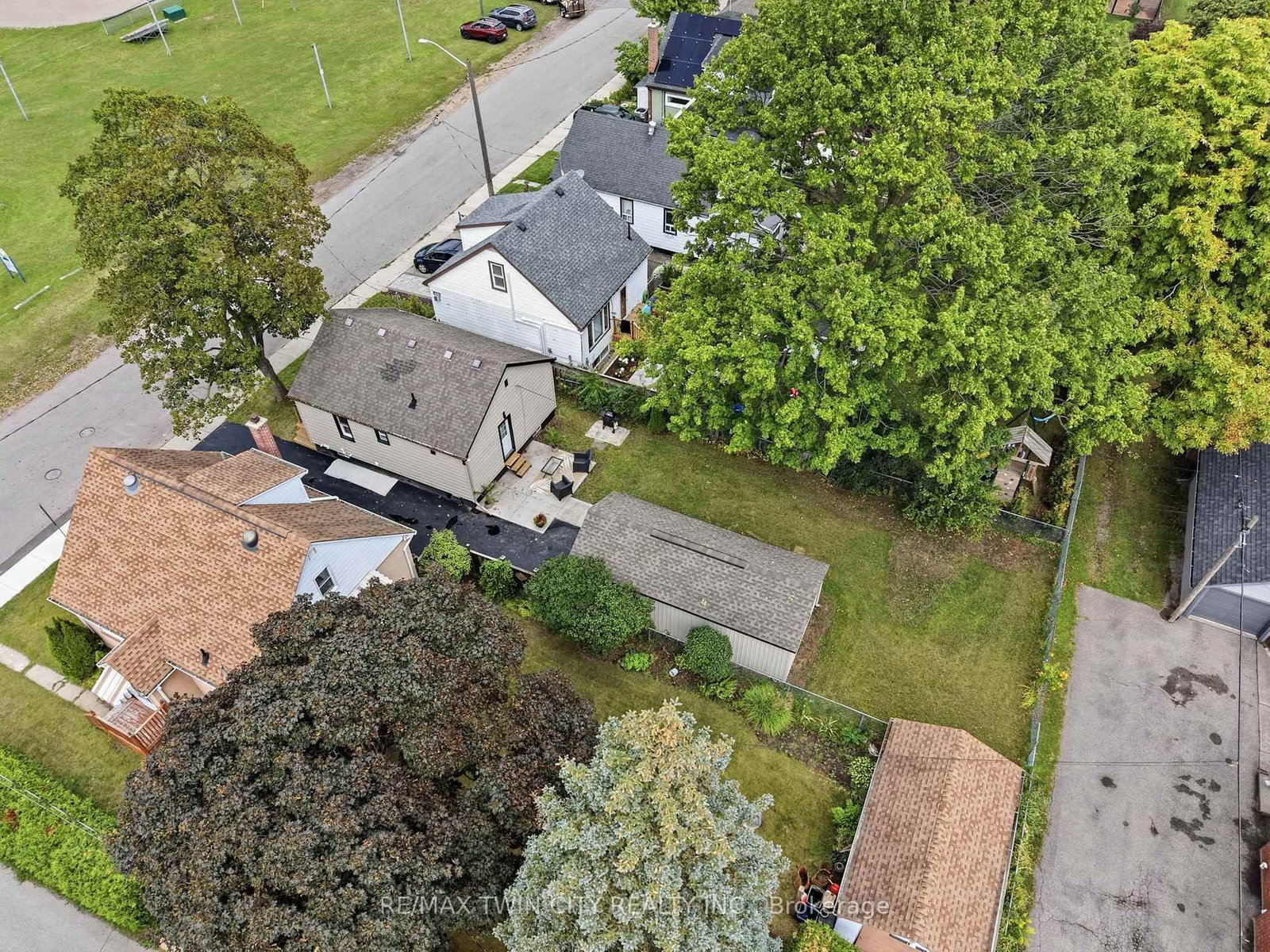 77 Abigail Avenue • Brantford, ON photo 27