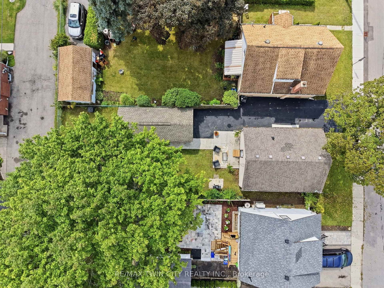 77 Abigail Avenue • Brantford, ON photo 28