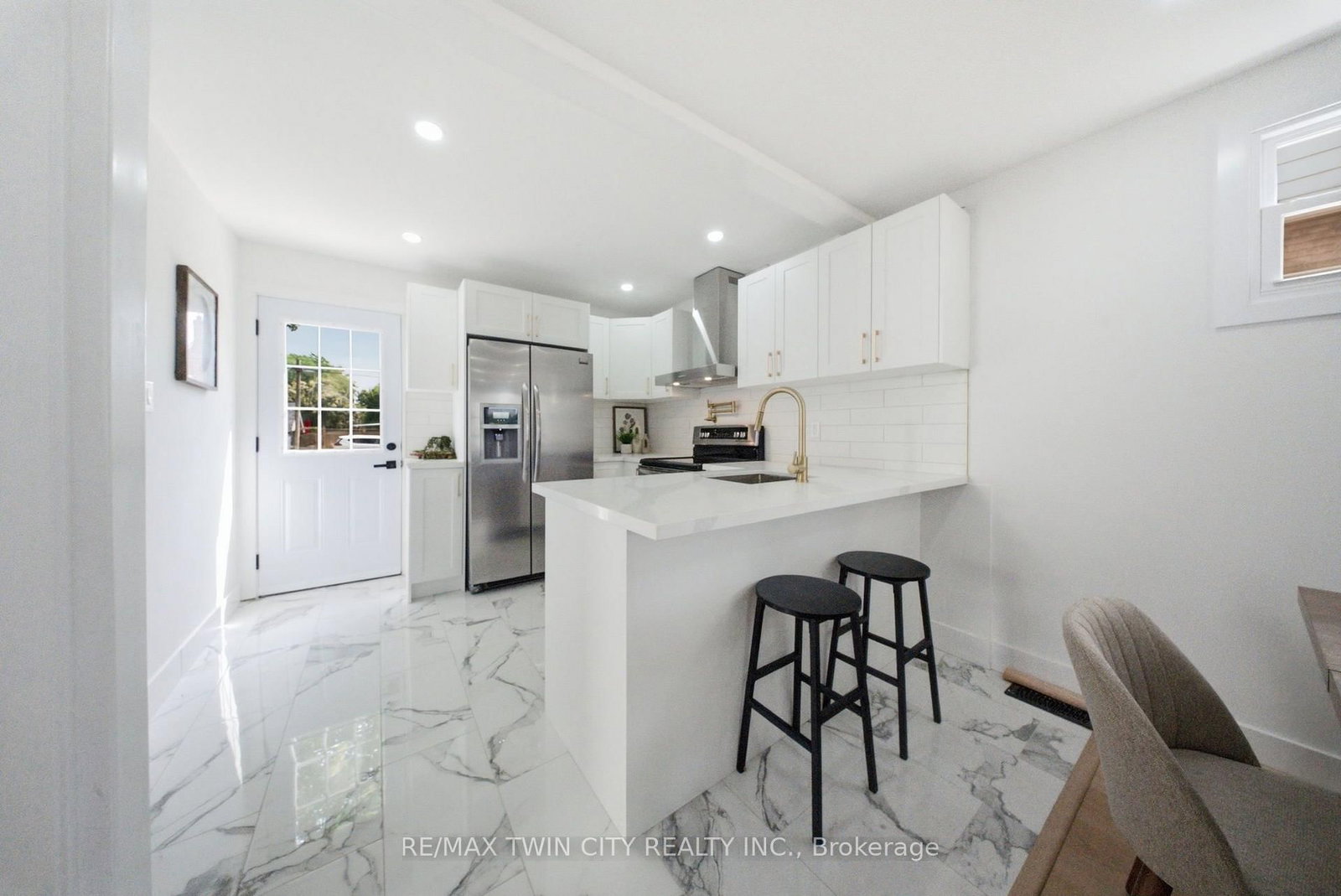 77 Abigail Avenue • Brantford, ON photo 8