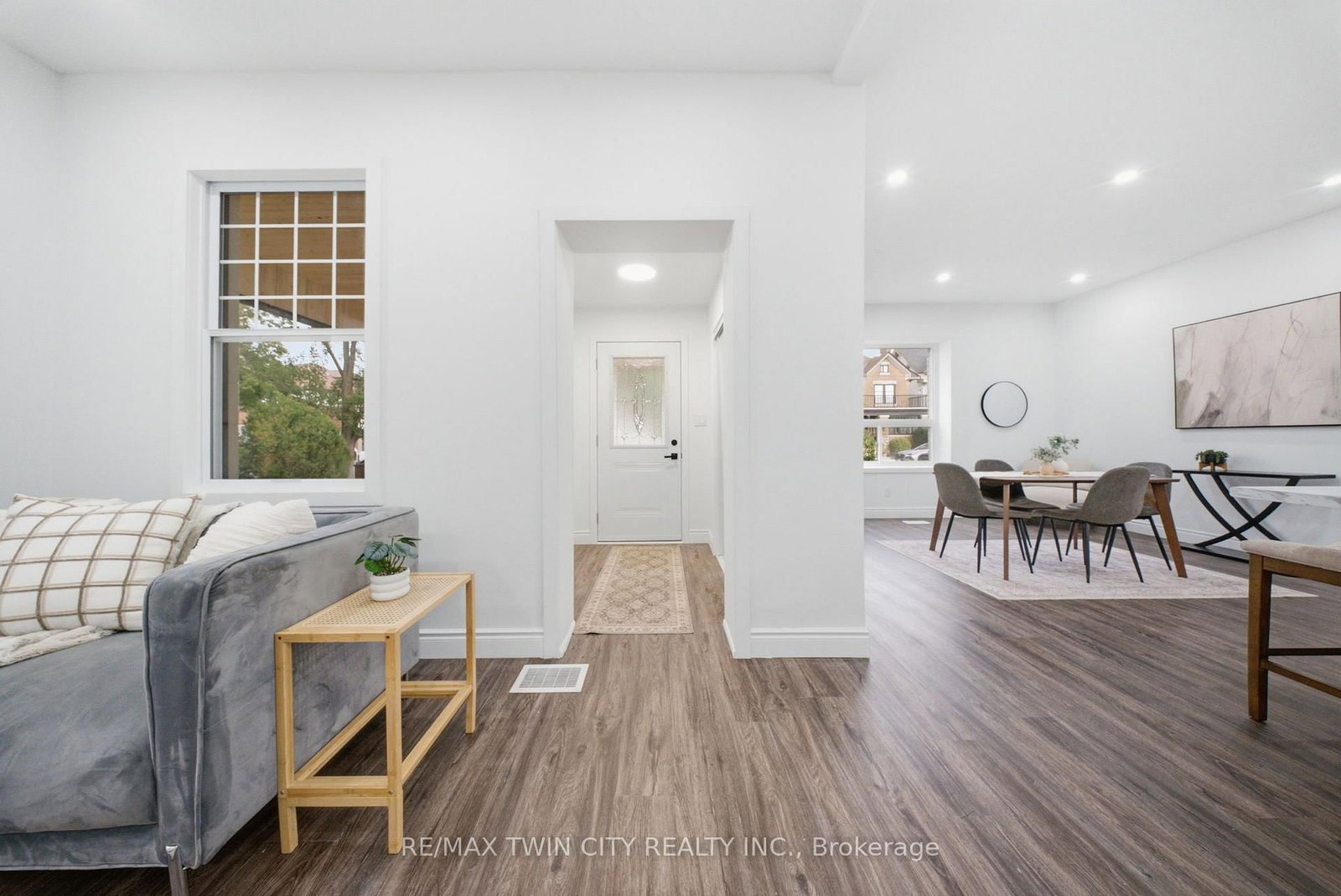 42 Peel Street • Brantford, ON photo 5