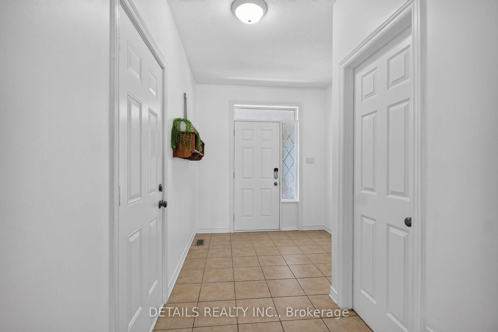 250 Flodden Way • Ottawa, ON photo 4