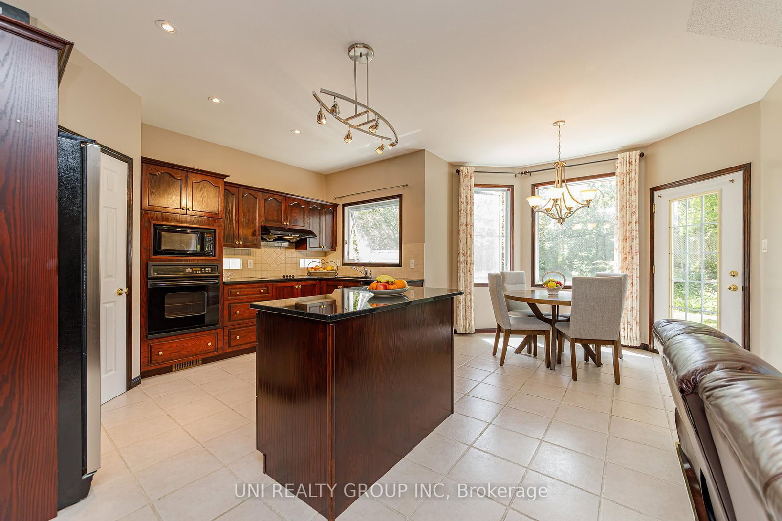 11 LANGFORD Crescent • Kanata, ON photo 15