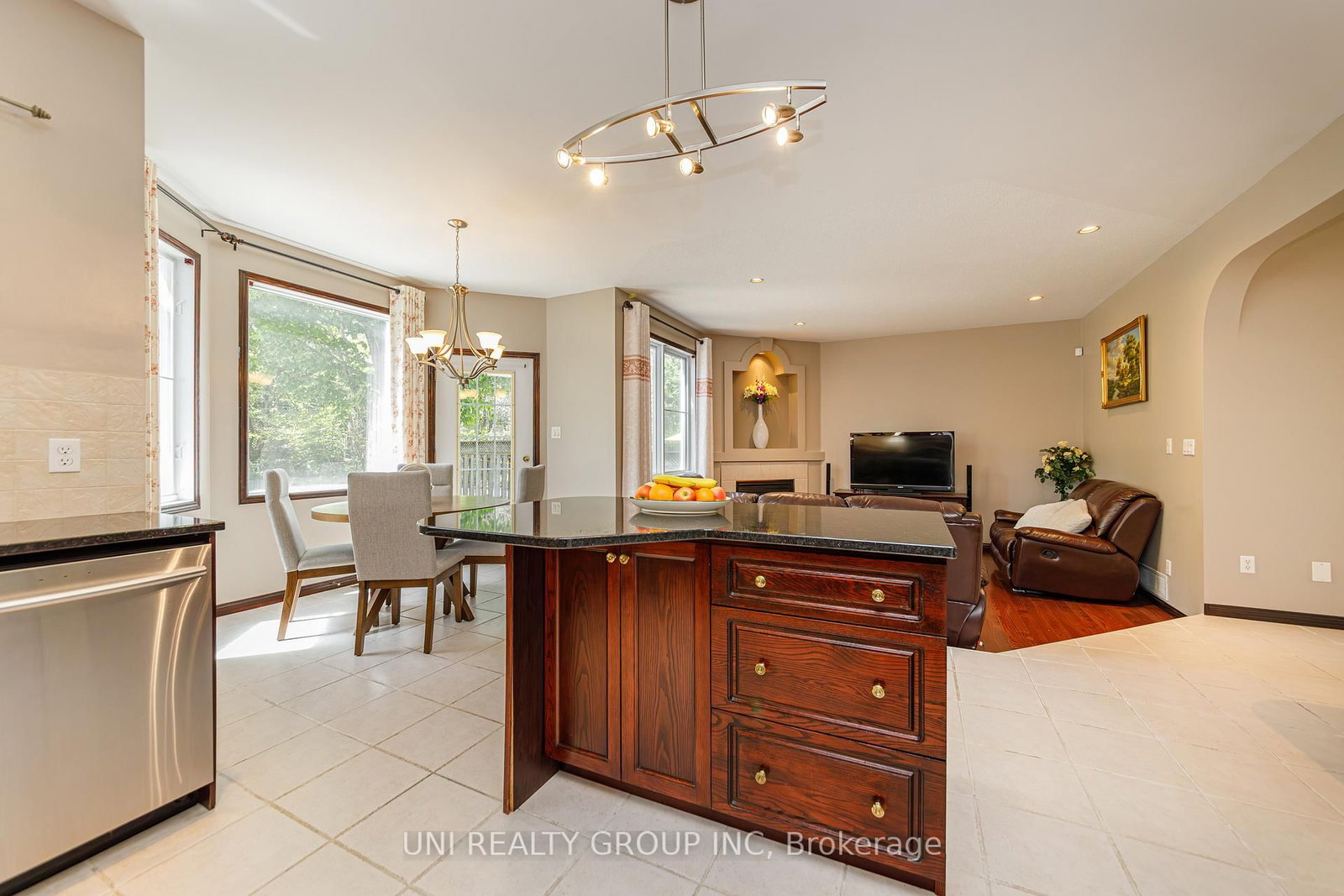 11 LANGFORD Crescent • Kanata, ON photo 23