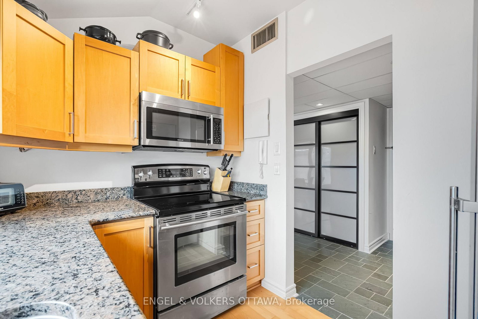 135 Springfield Road • #5 • Ottawa, ON photo 23