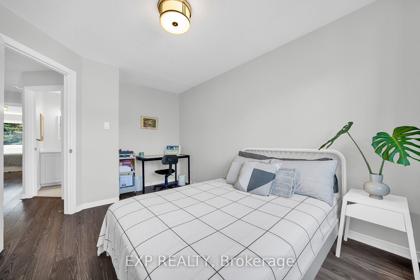34 Stonebriar Drive • Ottawa, ON photo 24