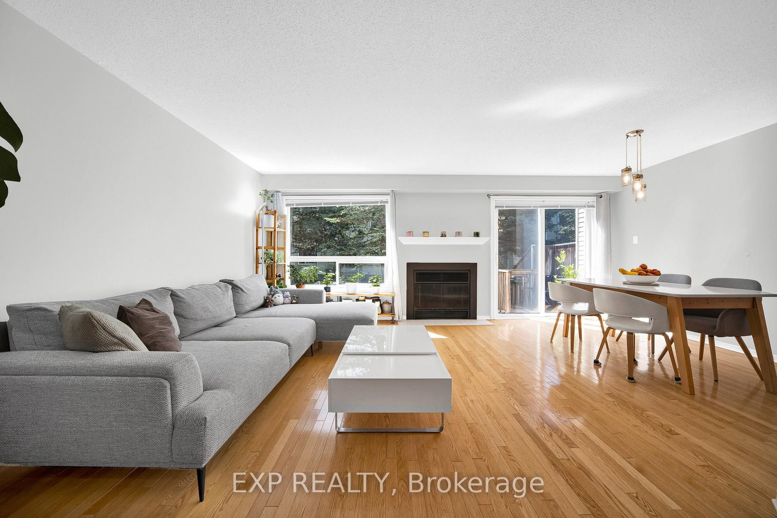 34 Stonebriar Drive • Ottawa, ON photo 4